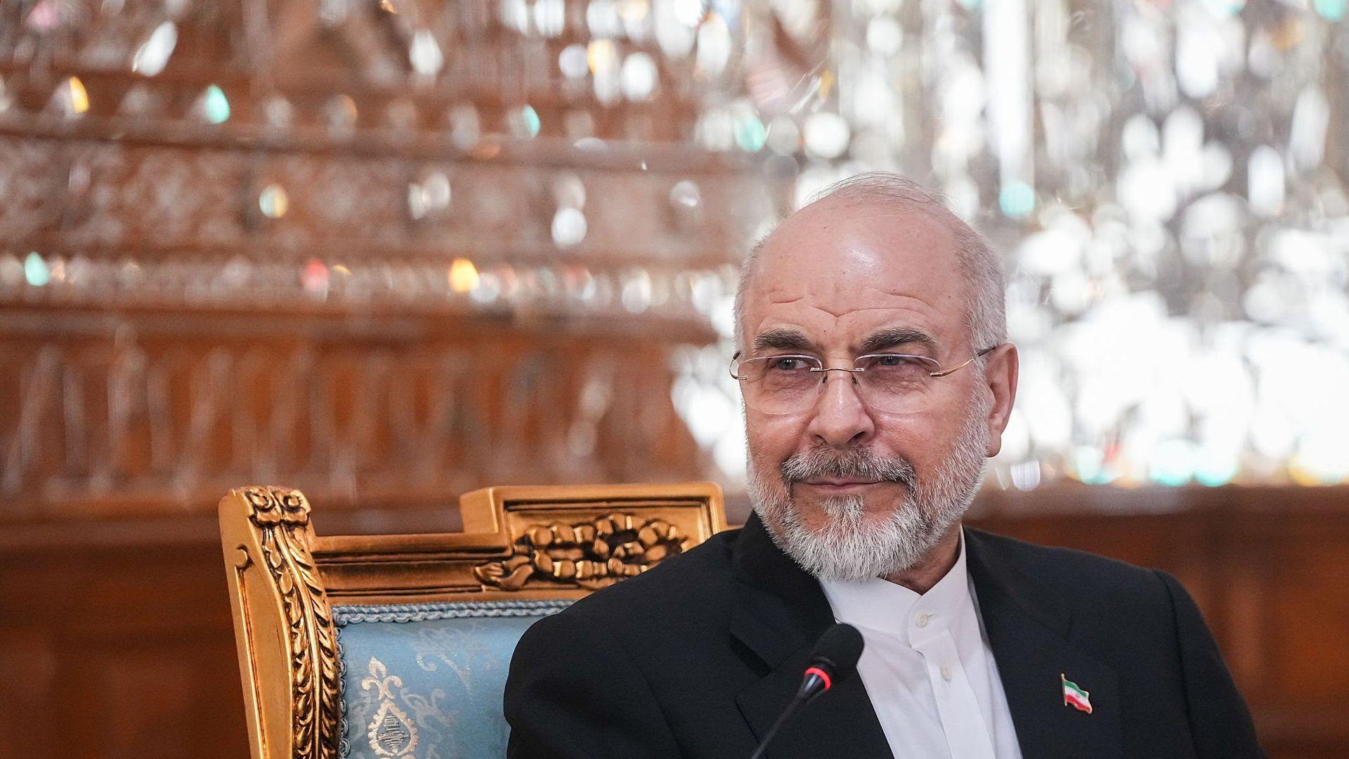 قاڵیباف دەنگۆی تێپەڕبوونی 130 ملیۆن بەرمیل نەوت لە گەرووی هورمز رەتدەكاتەوە